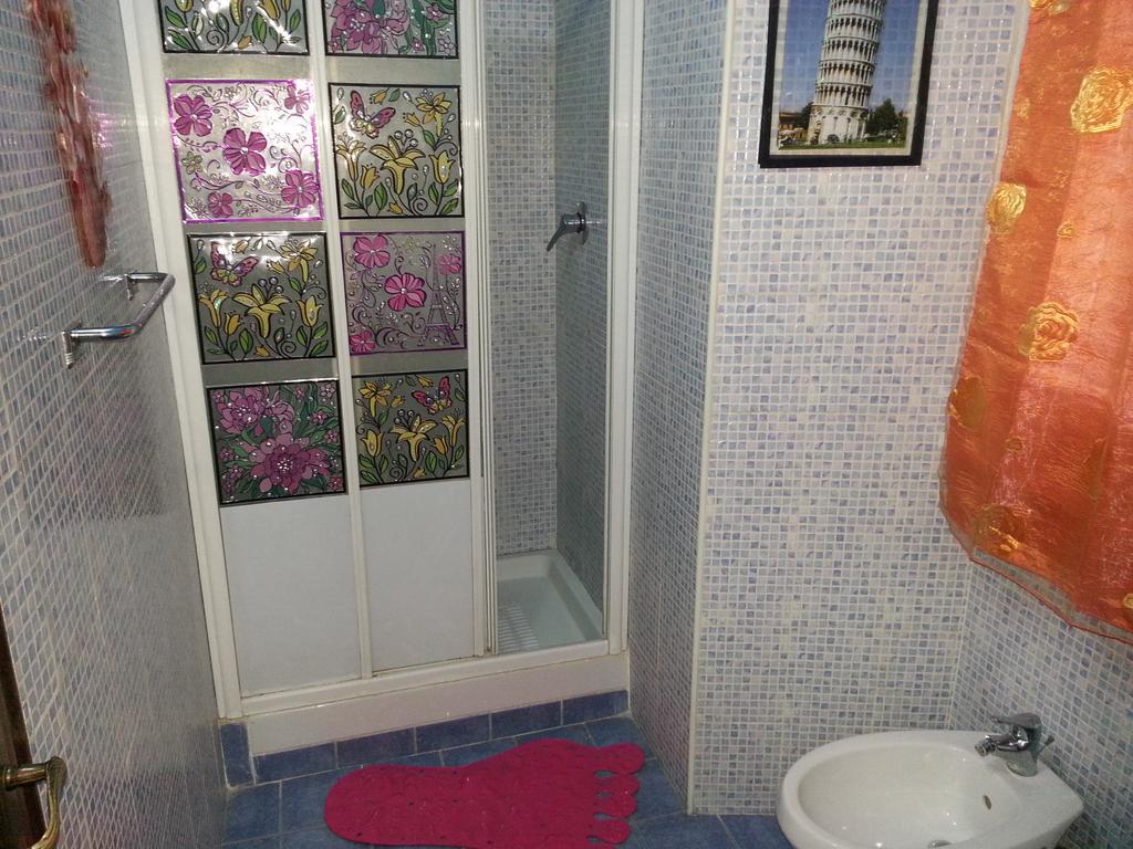 Отель Roxena House Рим Экстерьер фото