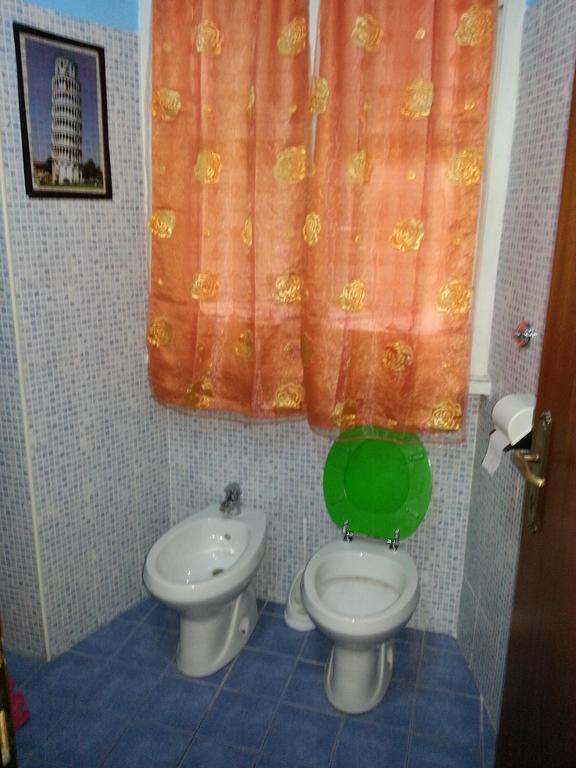 Отель Roxena House Рим Экстерьер фото