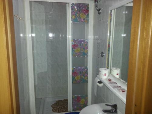 Отель Roxena House Рим Экстерьер фото